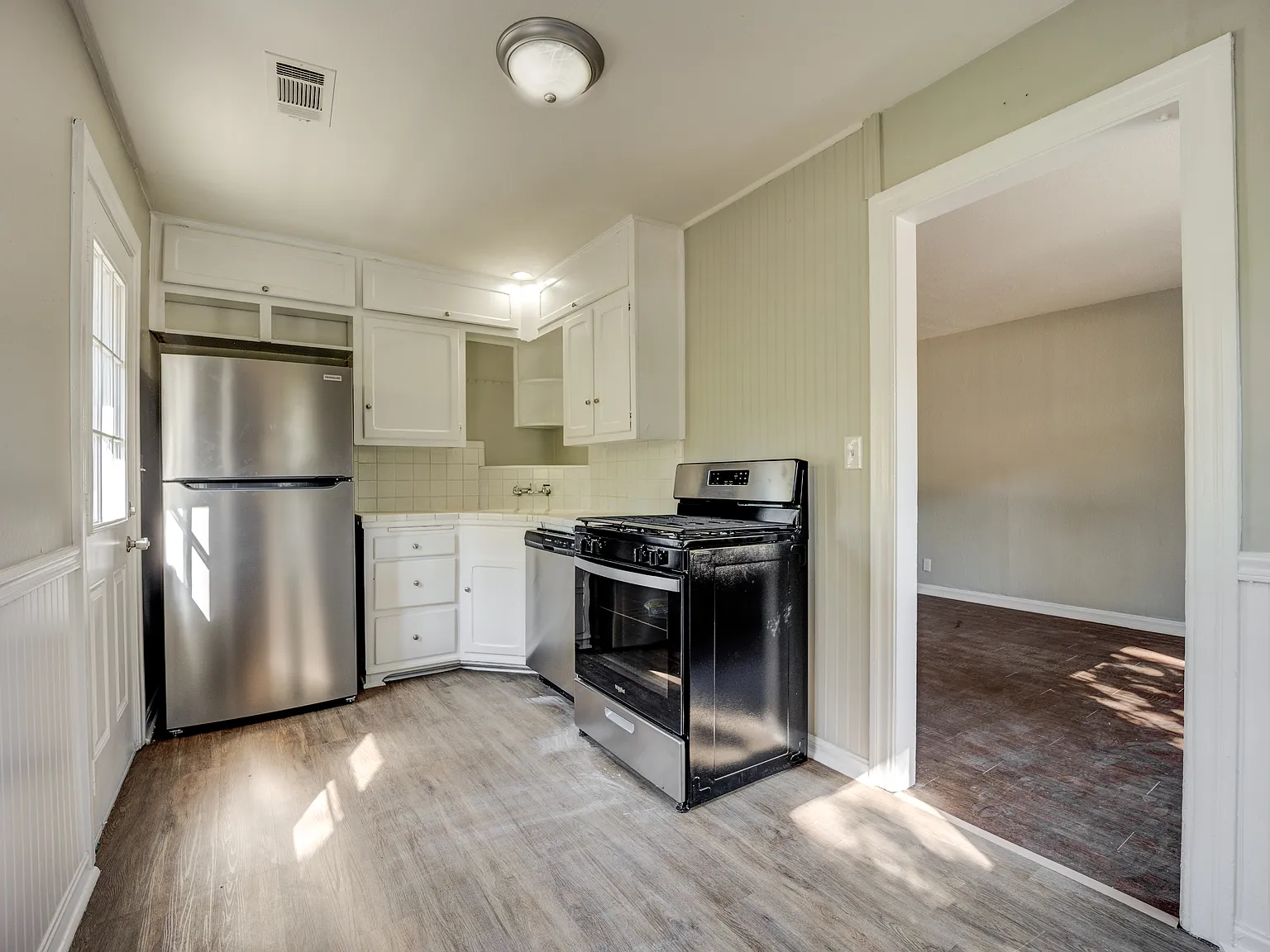 1 bed, 700 sqft, $695 — Photo 3