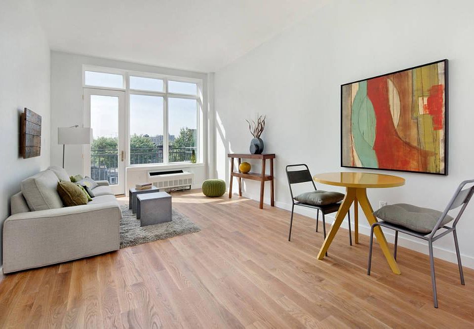 2nd image of 182 15th St APT 4a
