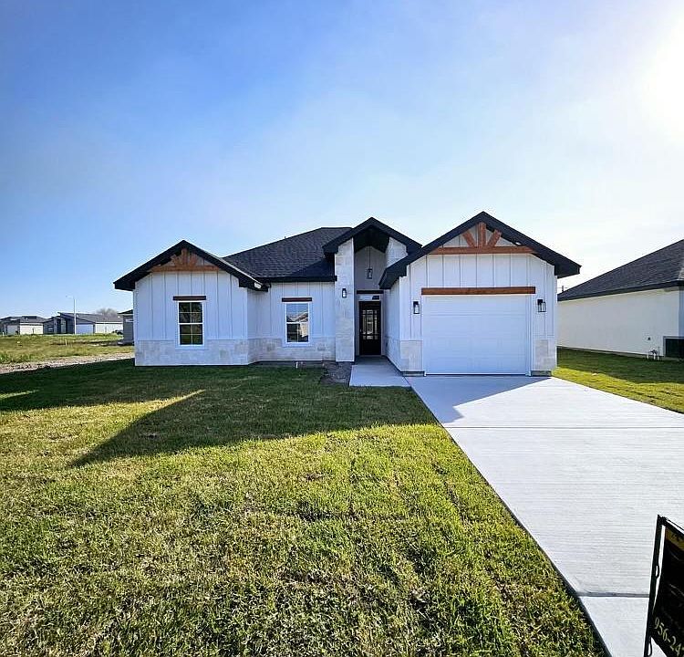 1st image of 485 Balli Cir