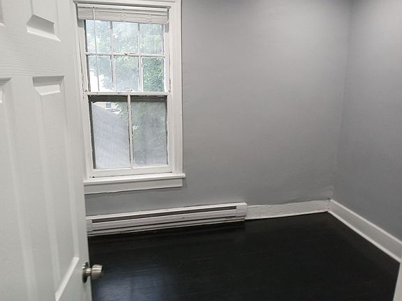 5th image of 64 Lincoln Ave APT 2