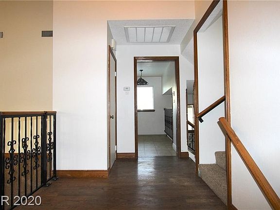 3rd image of 1521 Padova Dr