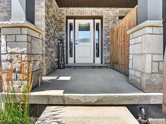 2nd image of 25 Lawson St