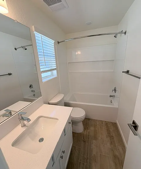1521 Vintage Ave — Photo 7
