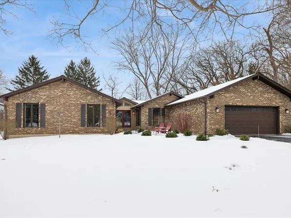 24423 W Hunters Ln, Deer Park, IL 60010