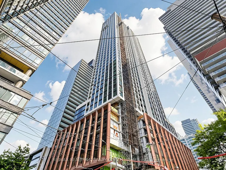 400 King St W #1922 — Photo 2