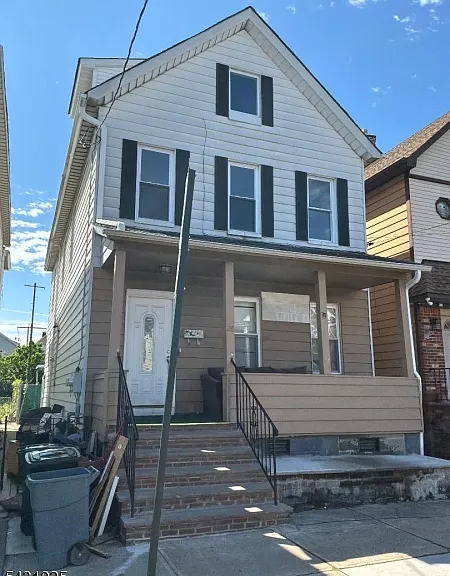 28 Niles St — Photo 1