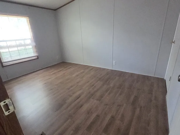 222 Blackburn St — Photo 12