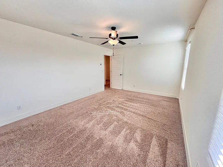 1602 Dodder Dr — Photo 12