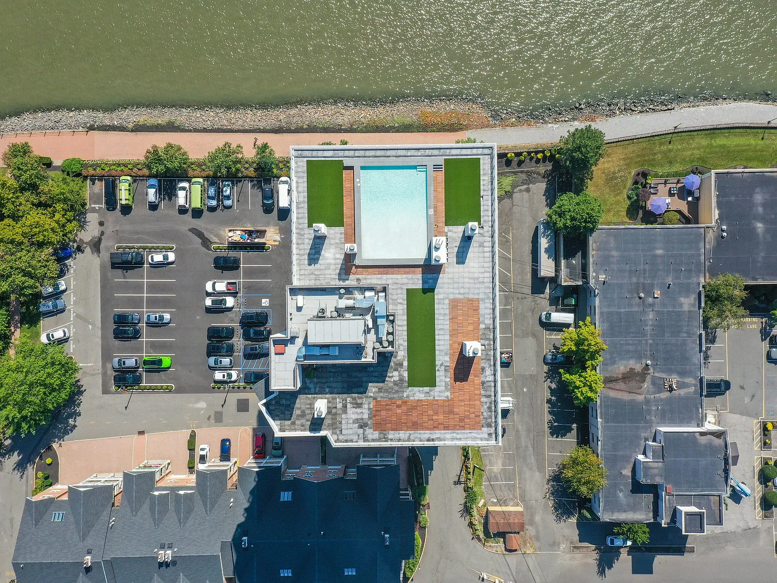 Portside — Photo 3