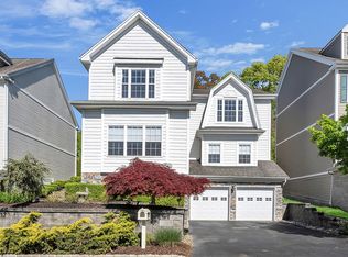 9 Boulder Run, Oakland, NJ 07436
