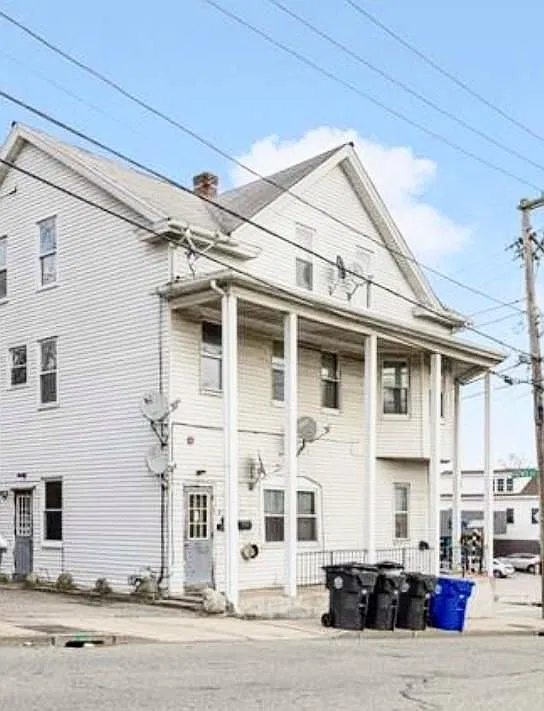 806 Main St
