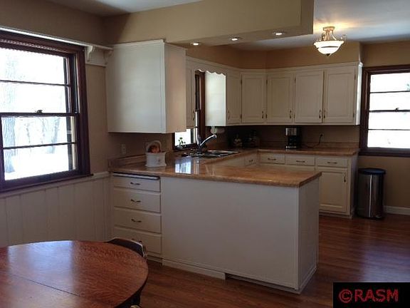 5th image of 101 E Glencrest Dr
