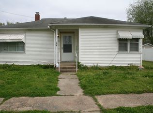 106 S 8th St, Charleston, MO 63834