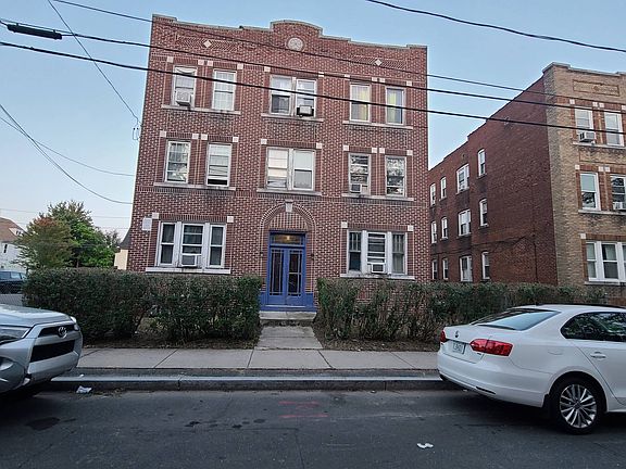 5th image of 30 Dorothy St APT 2S