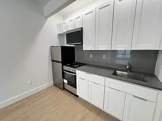Rented by Tapiro Realty
