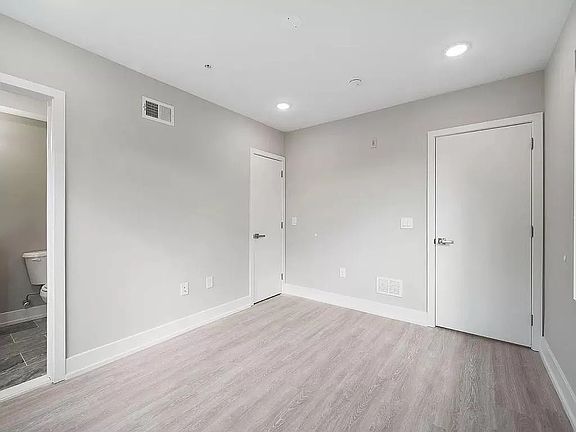 5th image of 649 N 35th St Unit 104