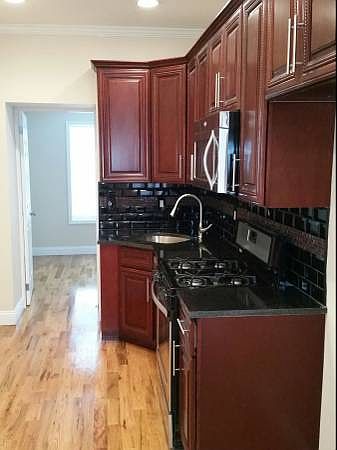 2nd image of 744 Vermont St