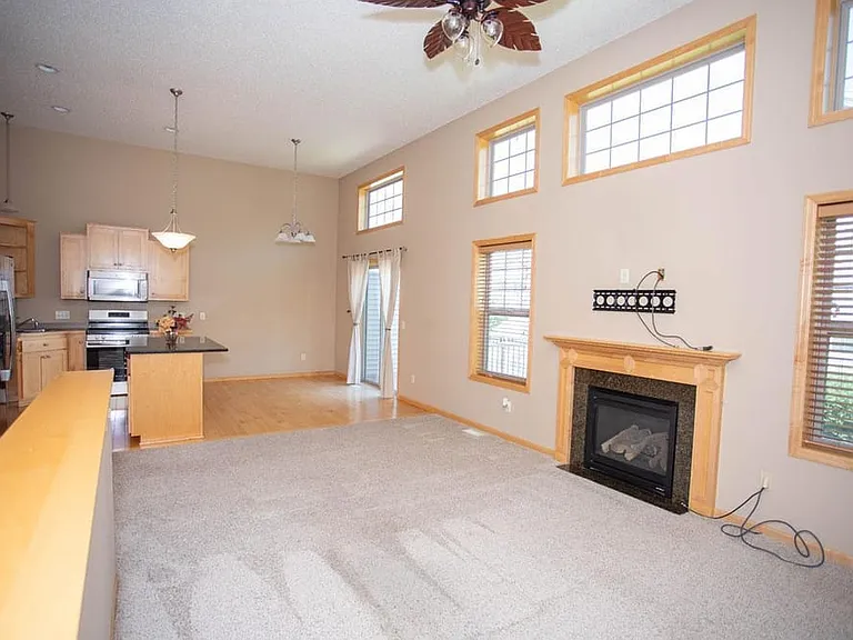 3175 Frontier Dr — Photo 6