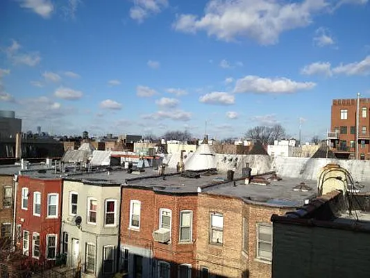 Rented by Mdays Realty | media 4