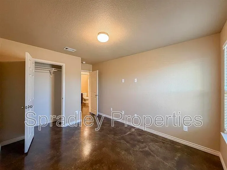 1051B Mason Dr — Photo 8
