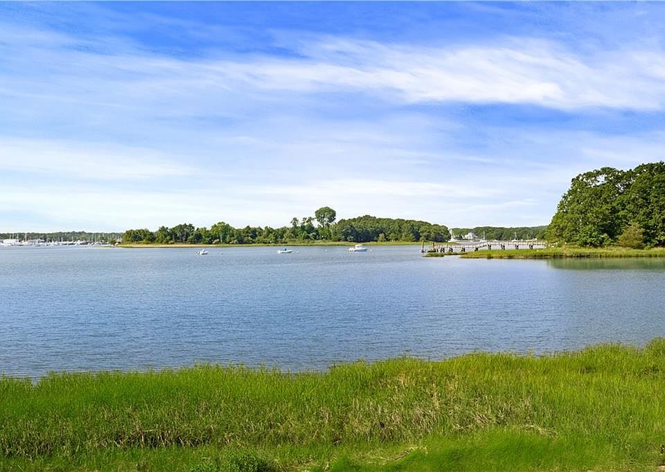 1st image of 139 Seabreeze Dr #139