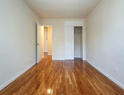 3rd image of 3326 Parsons Blvd #3