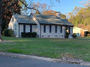 5218 Farmbrook Dr, Charlotte, NC 28210