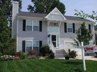 267 Victorian Ln, Belleville, MI 48111