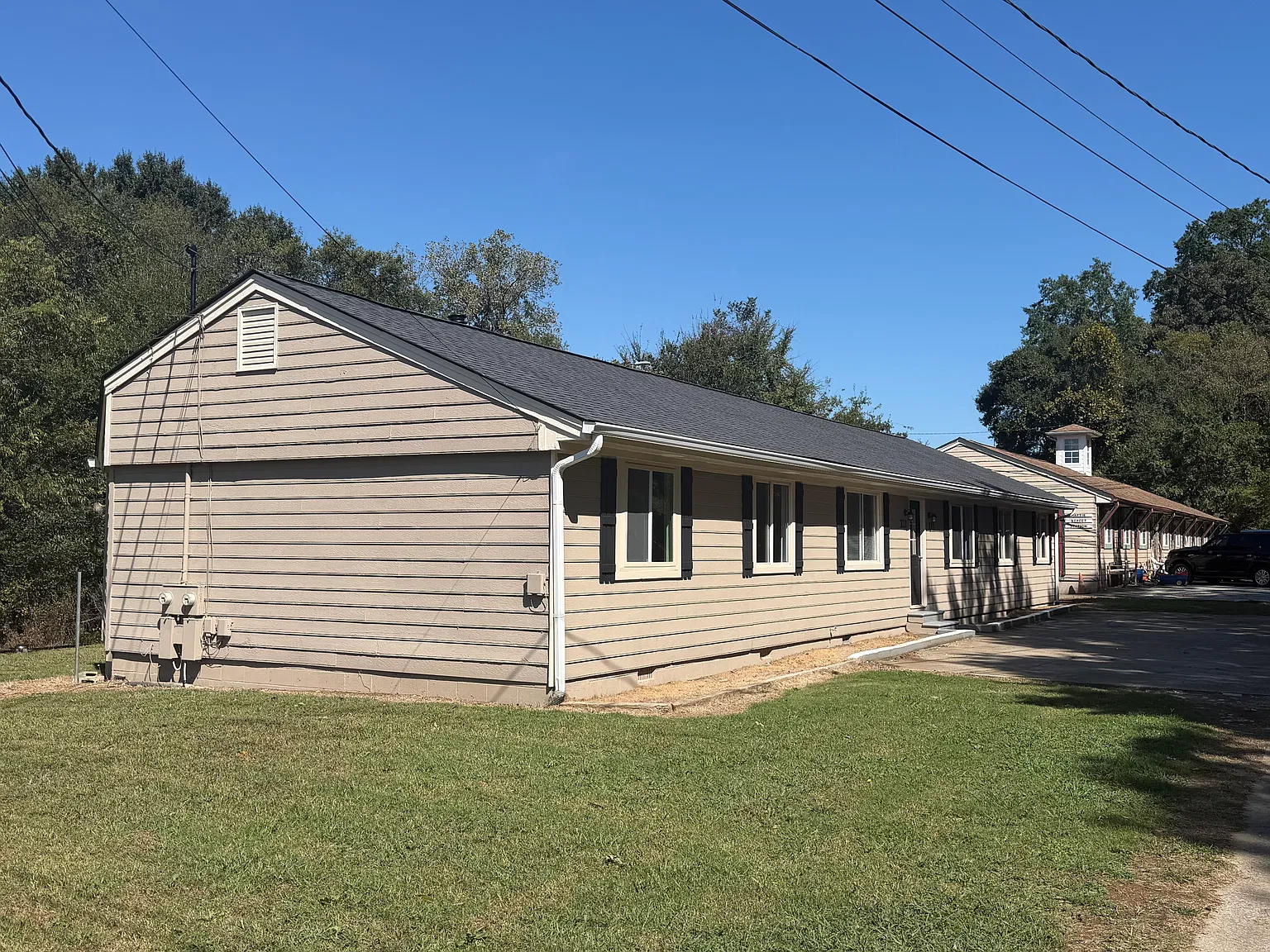 3 bed, 1.5 bath, $1,300 — Photo 1