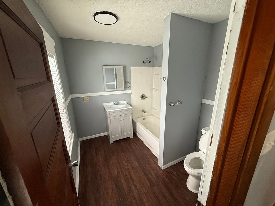 1st image of 1434 S Linden Ave