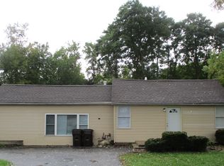 5413 Euclid Dr, McHenry, IL 60050