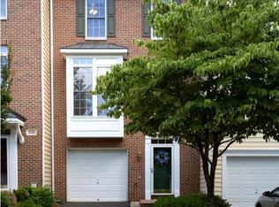 4120 Fairfax Center Creek Dr, Fairfax, VA 22030
