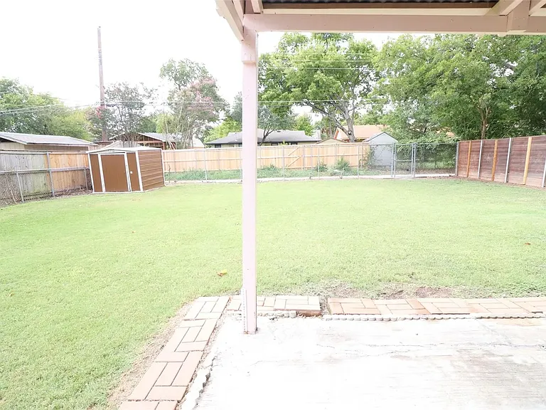9107 Rustown Dr — Photo 25