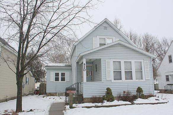 1st image of 520 1st Ave N
