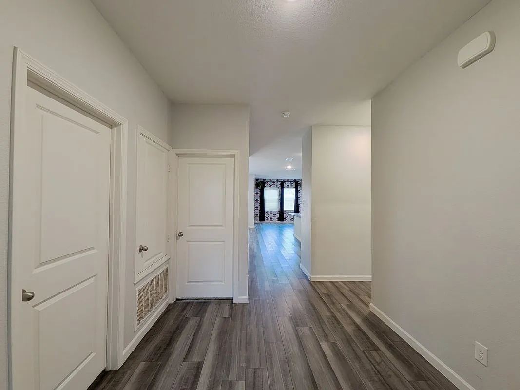 4 bed, 2.0 bath, 1779 sqft, $1,995 — Photo 4