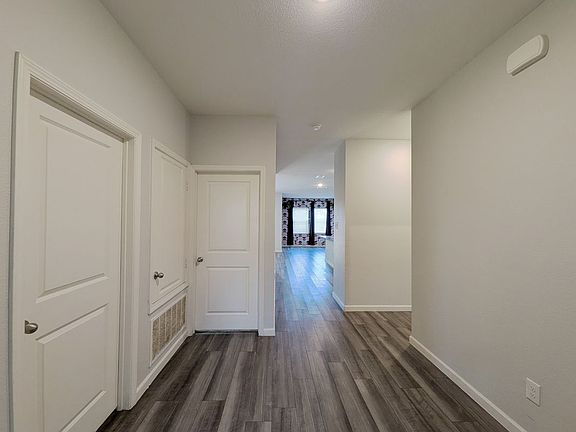 5th image of 2905 Aspen Dr