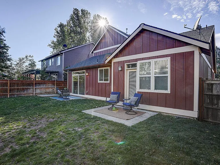 61472 Brosterhous Rd — Photo 1