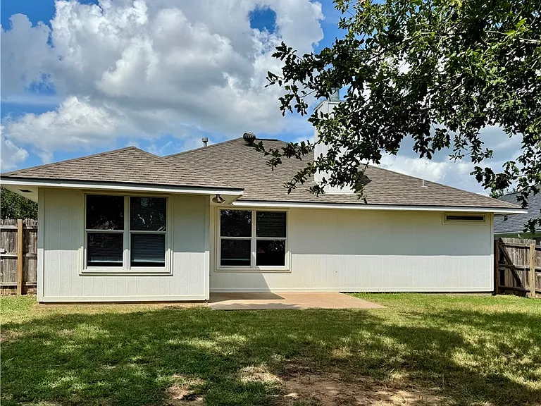 3702 Meadow View Dr — Photo 26
