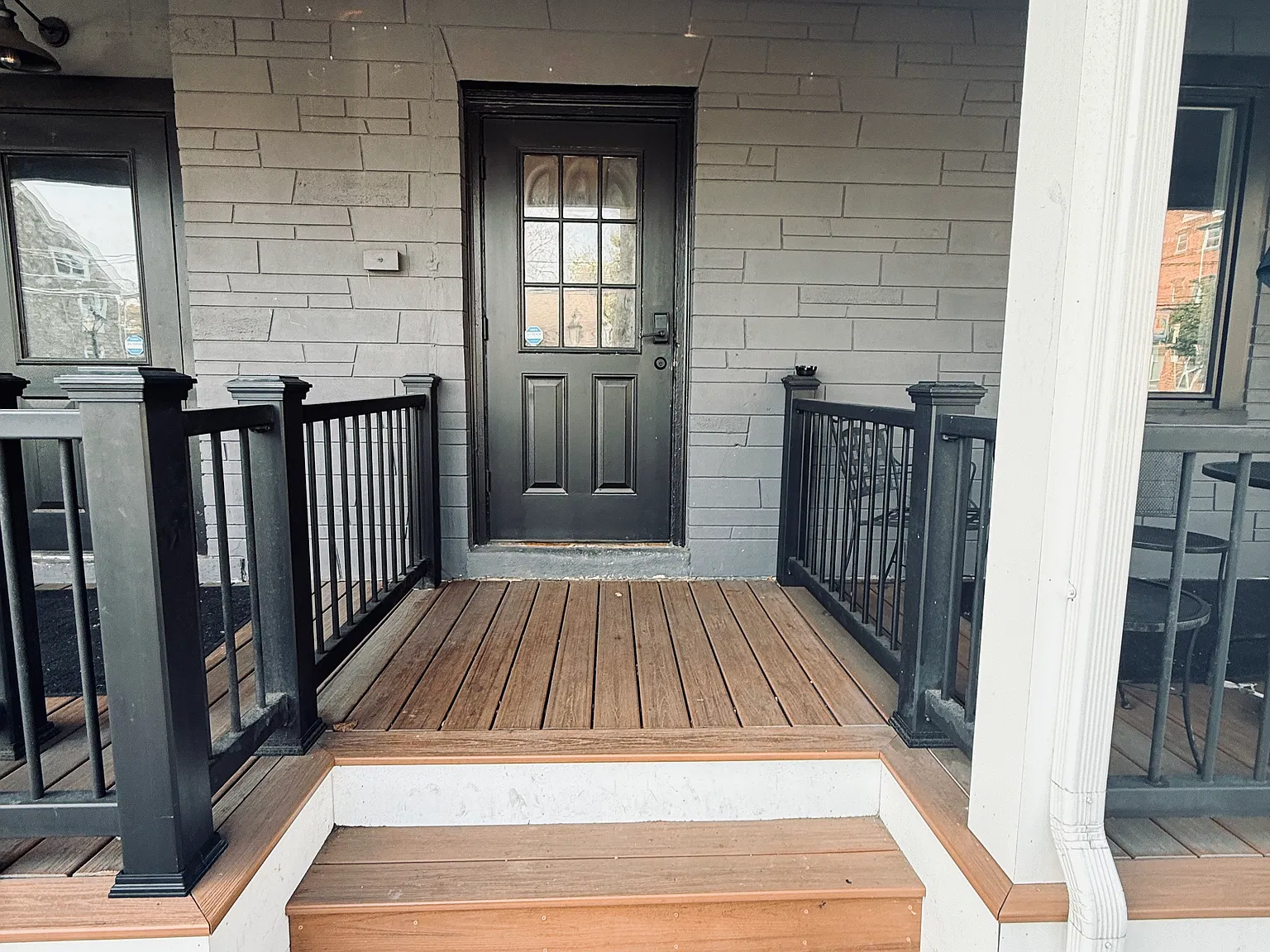 3 bed, 1280 sqft, $1,690 — Photo 2