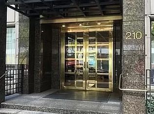 210 E 47th St APT 2A, New York, NY 10017
