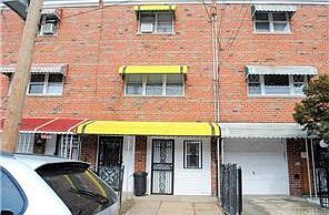 3rd image of 1027 E 214th St