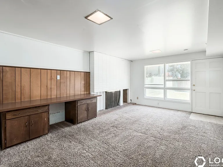1180 E 560 N — Photo 11