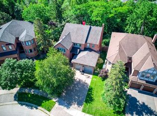 395 March Cres, Oakville, ON L6H5X7