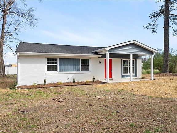 4th image of 5001 Royal Acres Rd