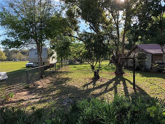 2nd image of 15220 Mallory Ln