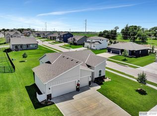 11263 Osprey Cir, Papillion, NE 68046