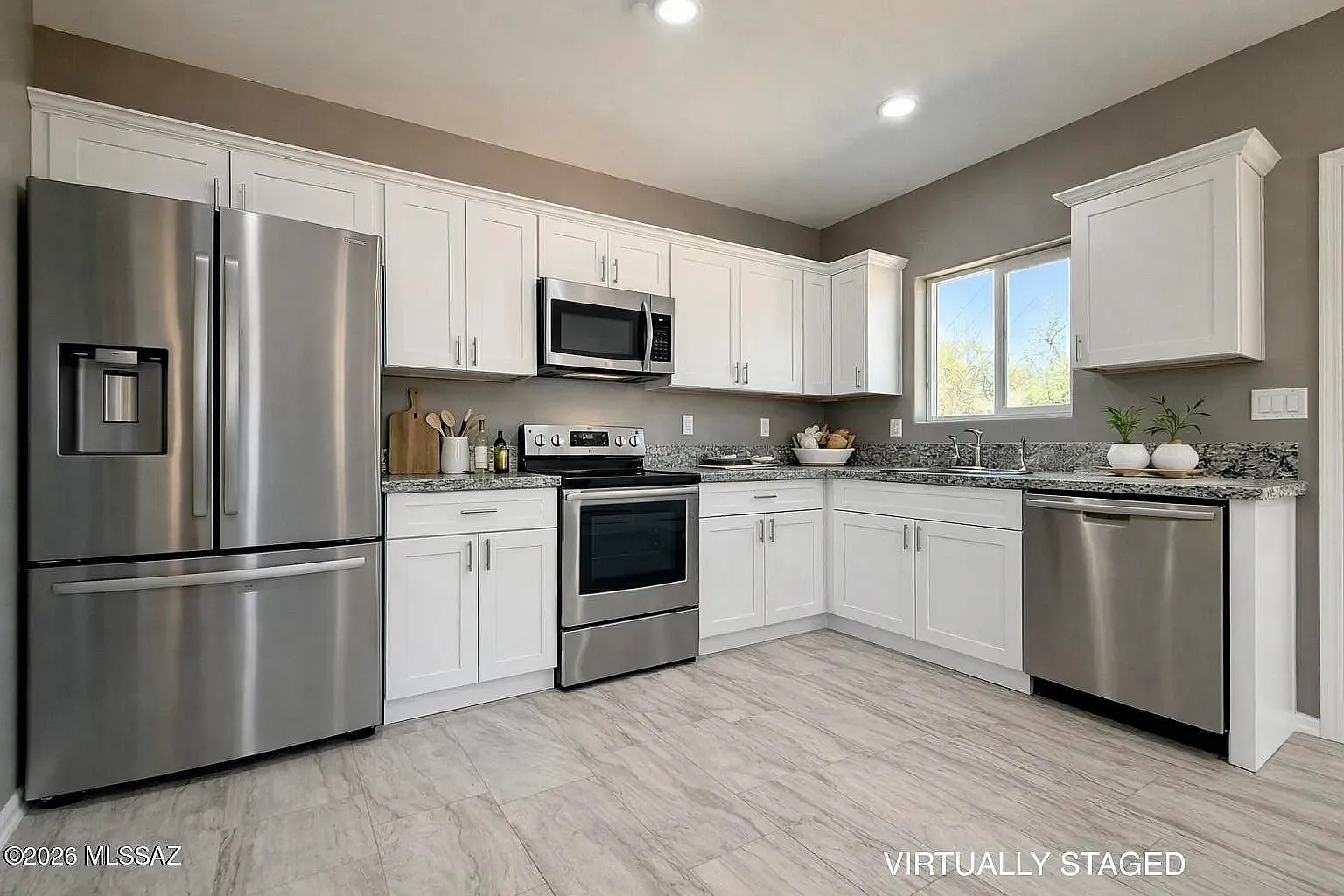 3 bed, 1395 sqft, $1,994 — Photo 2