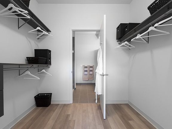 4th image of 2140 N Talman Ave #316