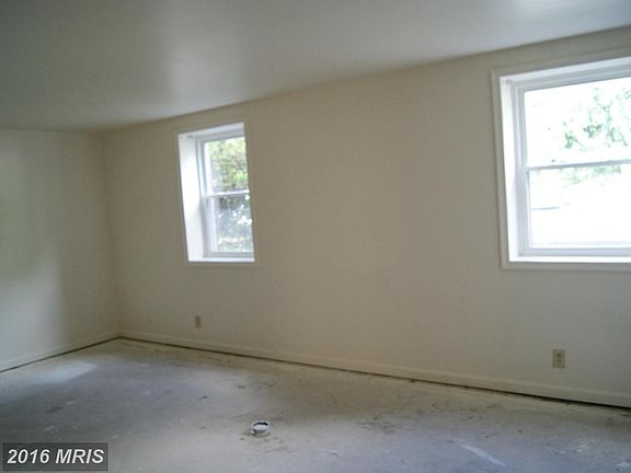 Bedroom (Master)