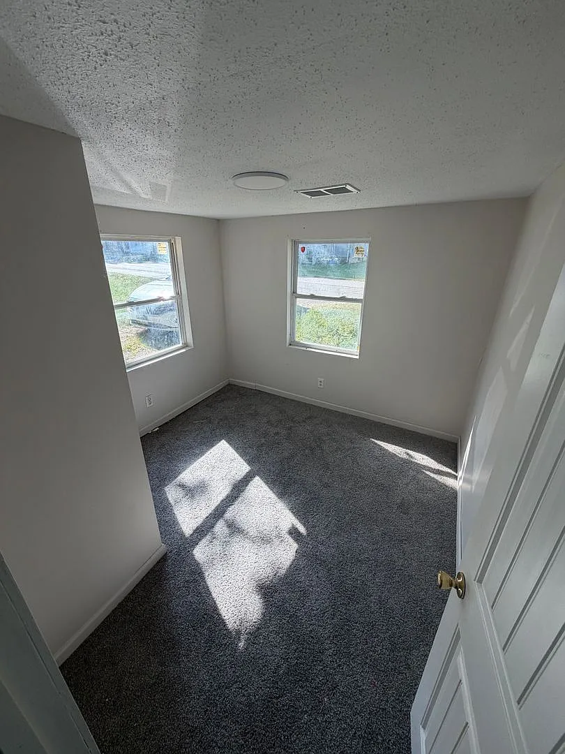 2640 S Price — Photo 3